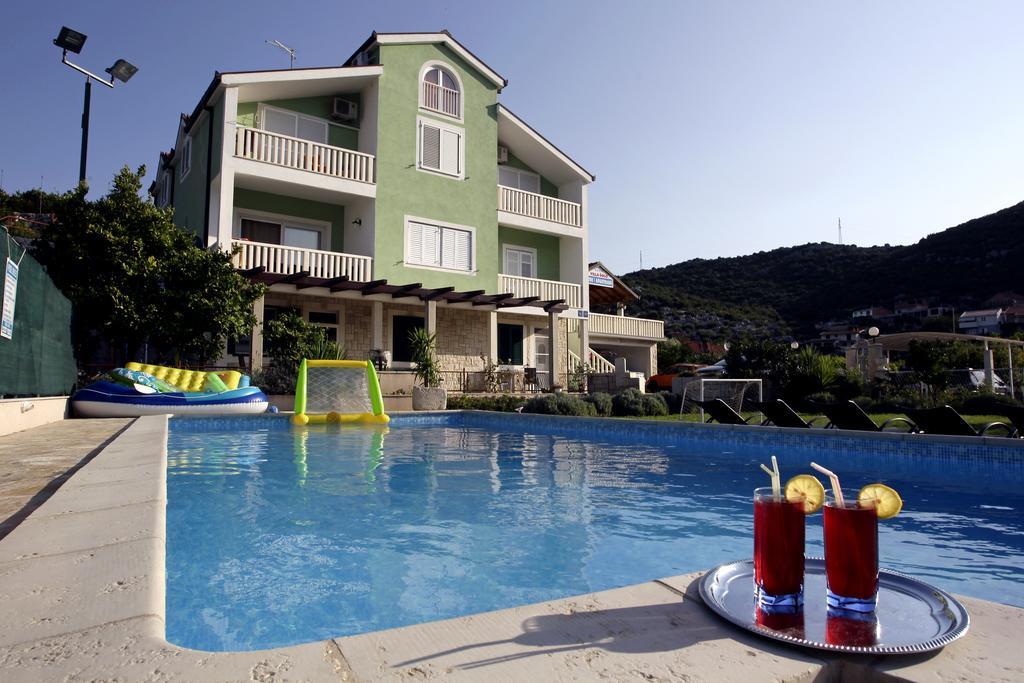 Villa Solo Ploce  Exteriör bild