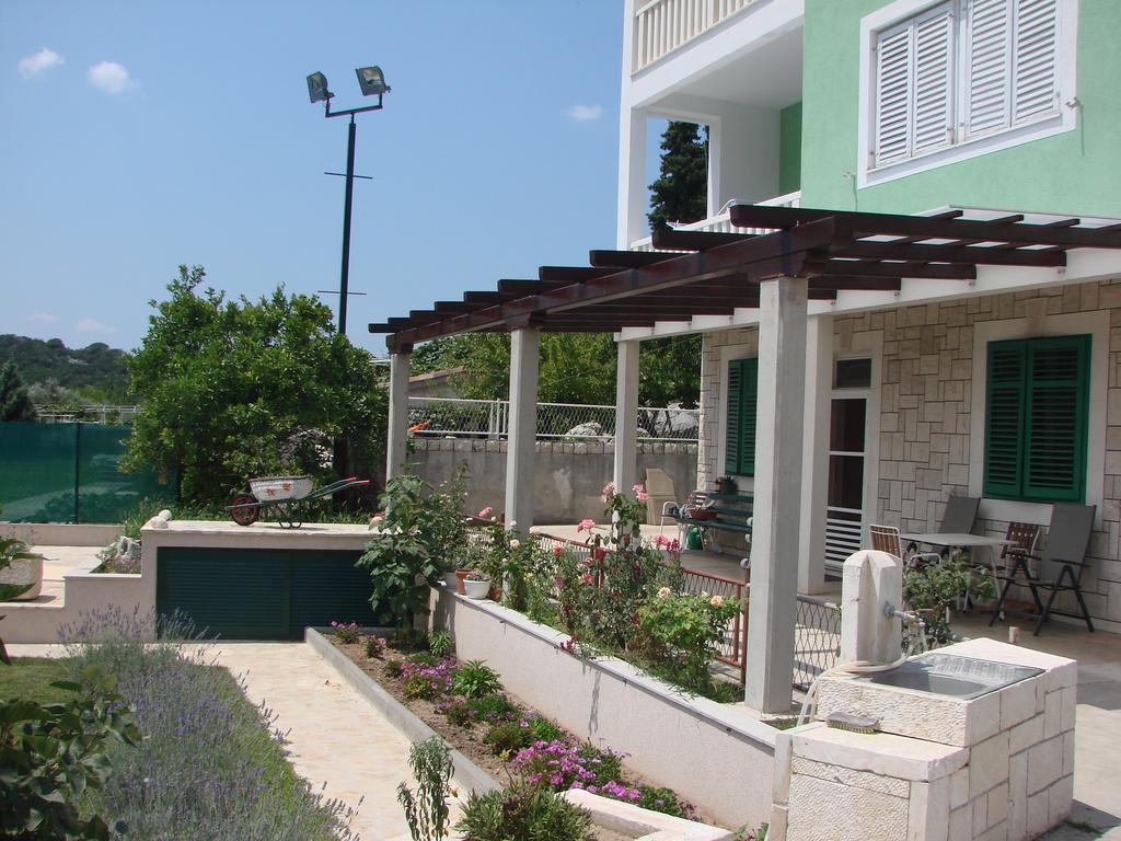 Villa Solo Ploce  Exteriör bild