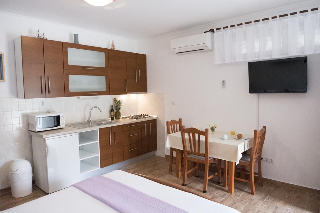 Villa Solo Ploce  Exteriör bild